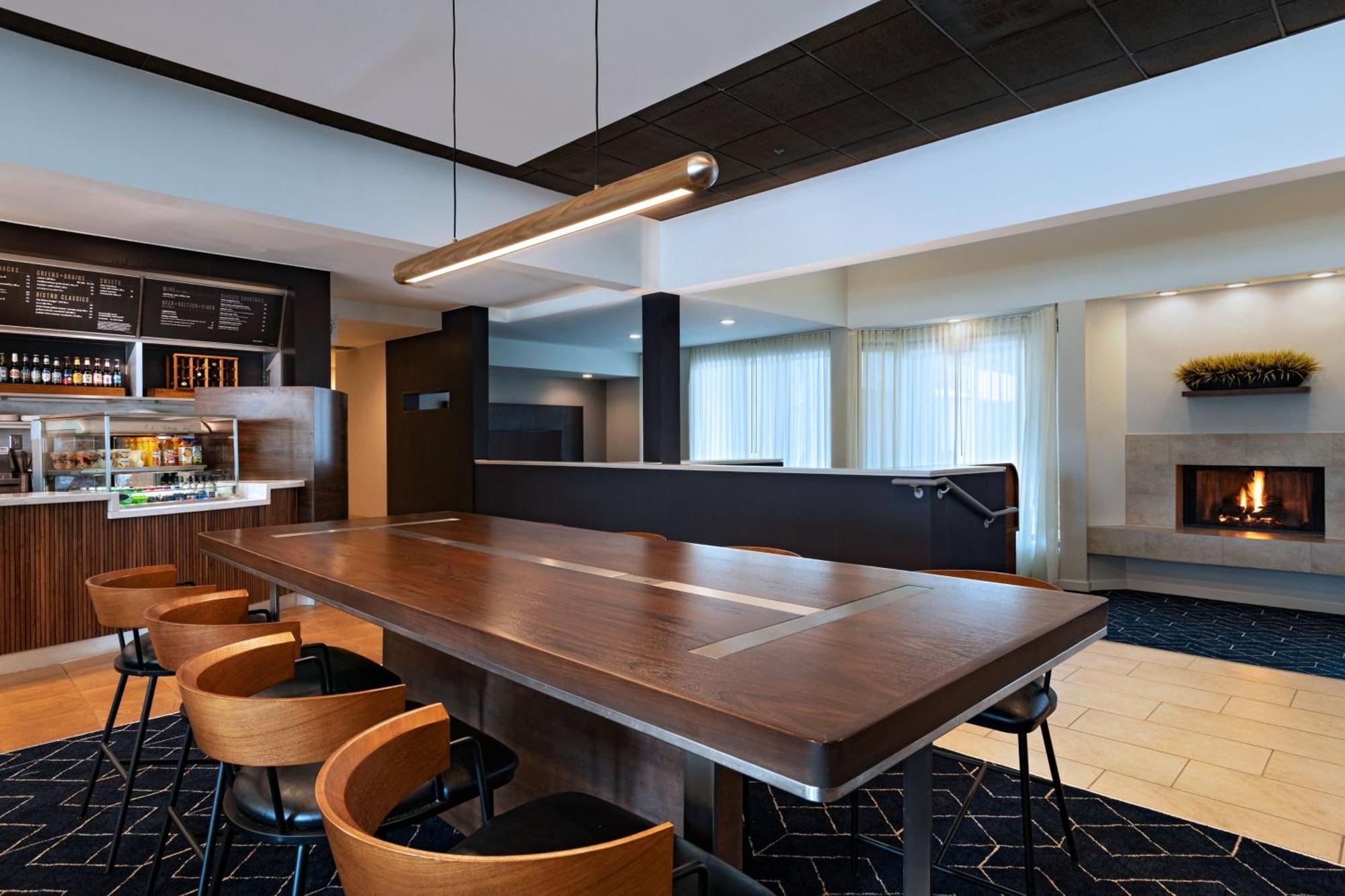 Courtyard By Marriott Dallas Richardson At Spring Valley Exterior foto