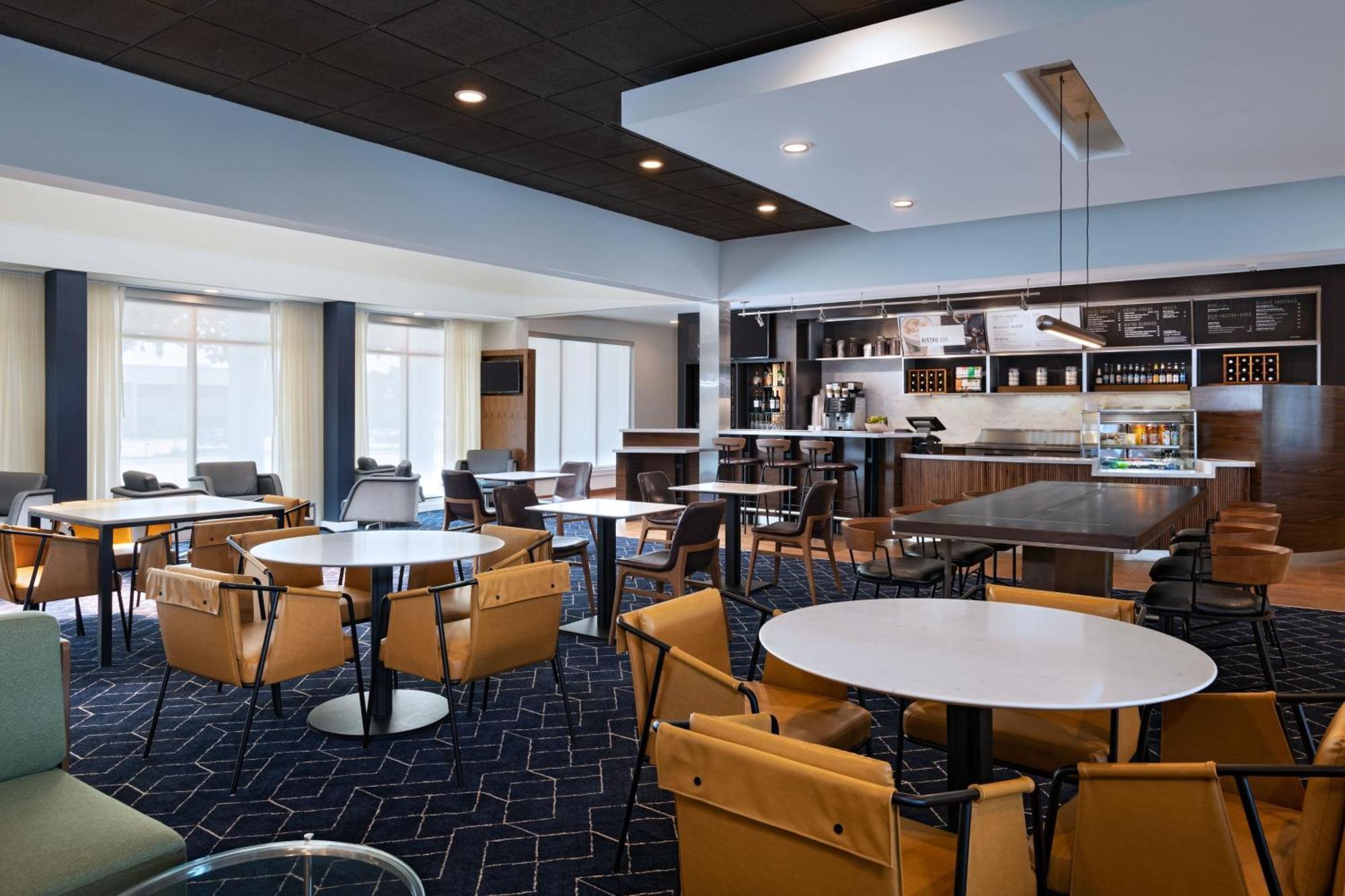Courtyard By Marriott Dallas Richardson At Spring Valley Exterior foto