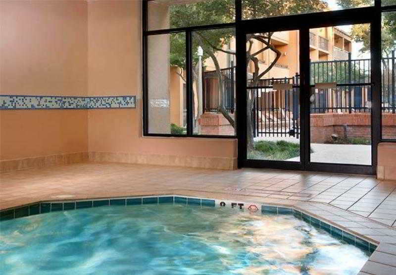 Courtyard By Marriott Dallas Richardson At Spring Valley Exterior foto
